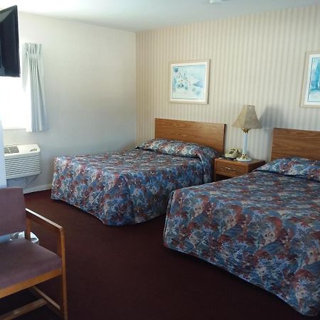 Budget Host Inn - Manistique Luaran gambar